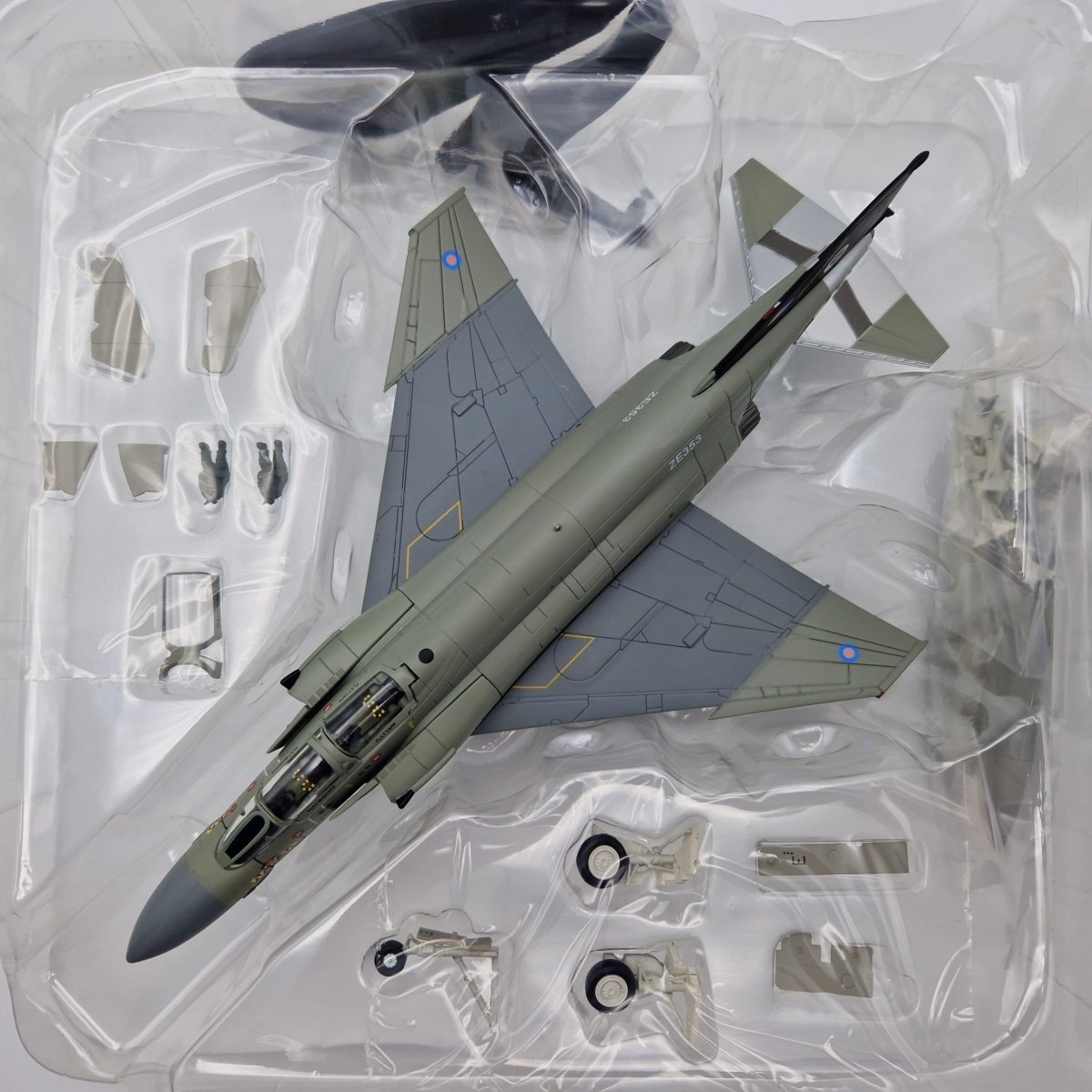 Hobby Master 1:72 F - 4J Phantom II, RAF, No. 74 Sqn, HA1985 - Hobby Master