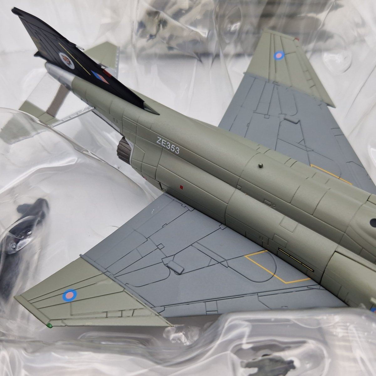 Hobby Master 1:72 F - 4J Phantom II, RAF, No. 74 Sqn, HA1985 - Hobby Master