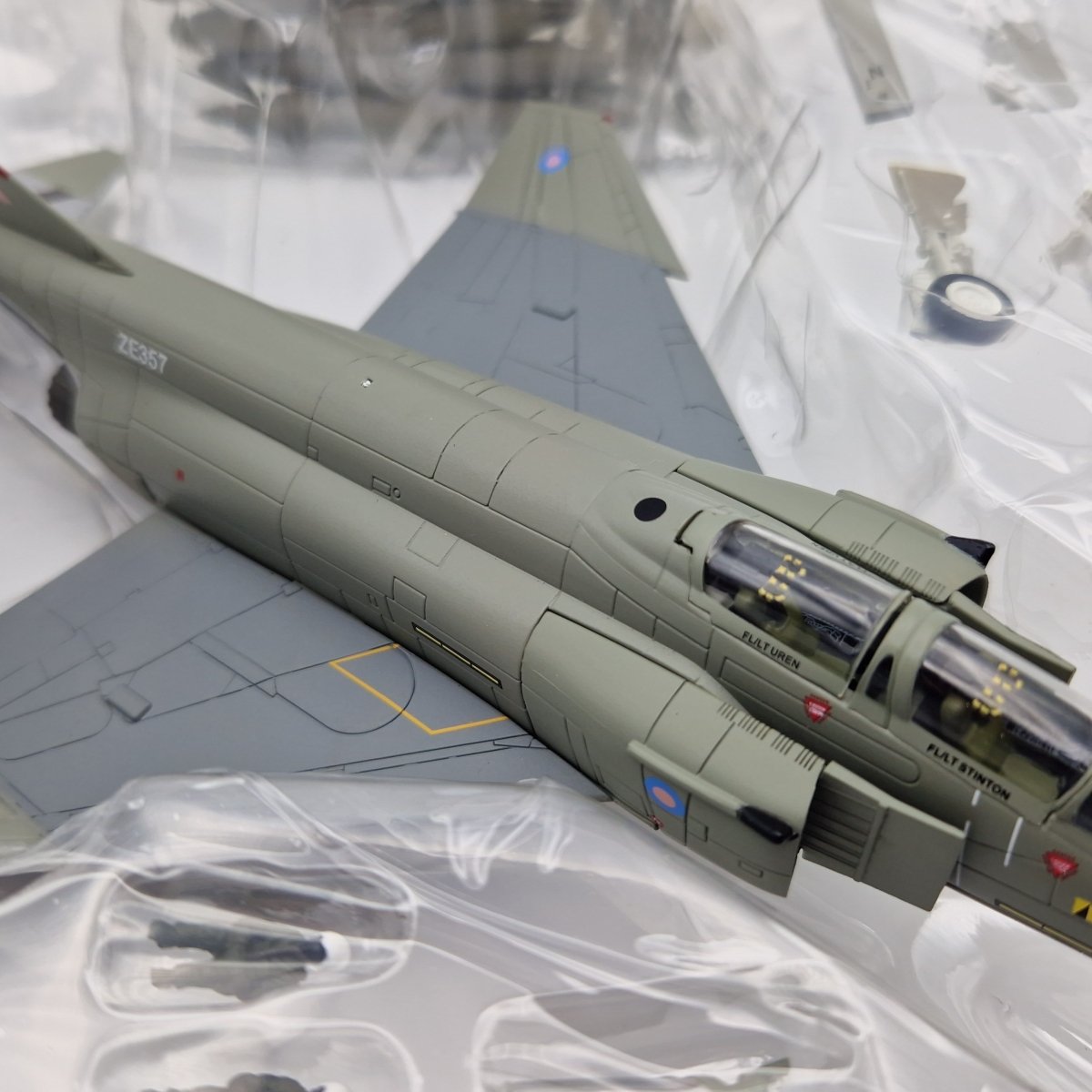 Hobby Master 1:72 F - 4J Phantom II, RAF, No. 74 Sqn, HA1986 - Hobby Master