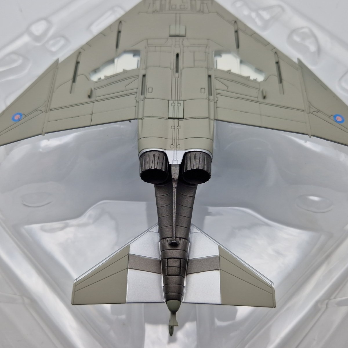 Hobby Master 1:72 F - 4J Phantom II, RAF, No. 74 Sqn, HA1986 - Hobby Master