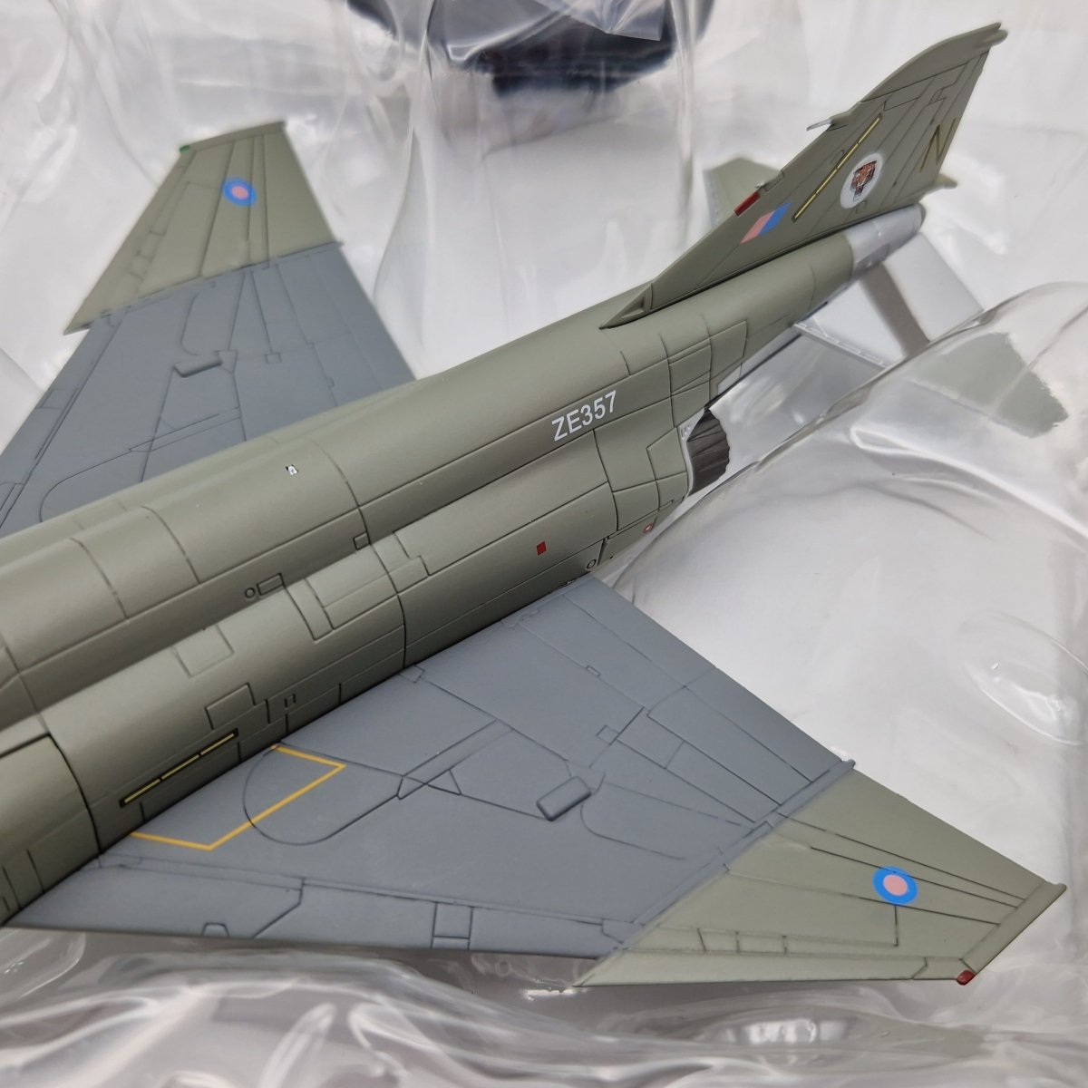 Hobby Master 1:72 F - 4J Phantom II, RAF, No. 74 Sqn, HA1986 - Hobby Master