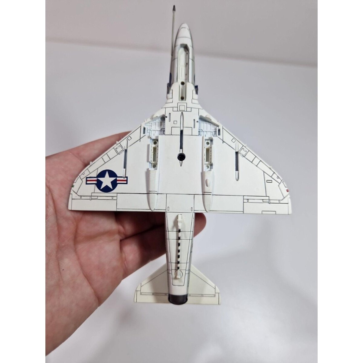 Hobby Master 1:72 A - 4B Skyhawk USN VA - 106 Gladiators, AK301, USS Essex HA1402 - Hobby Master
