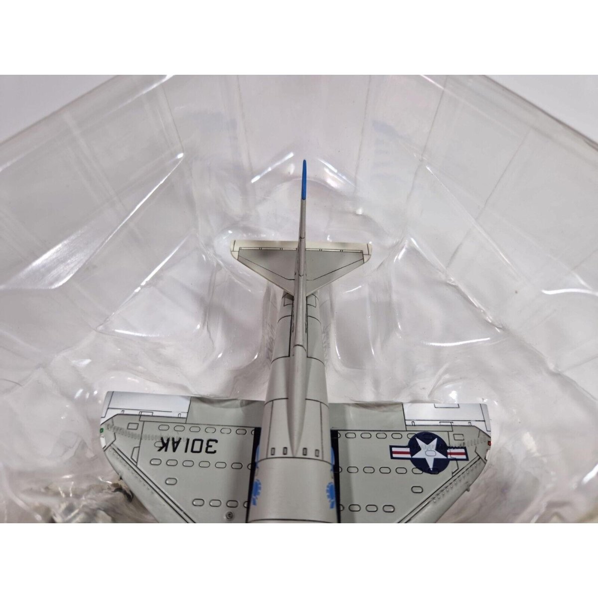 Hobby Master 1:72 A - 4B Skyhawk USN VA - 106 Gladiators, AK301, USS Essex HA1402 - Hobby Master