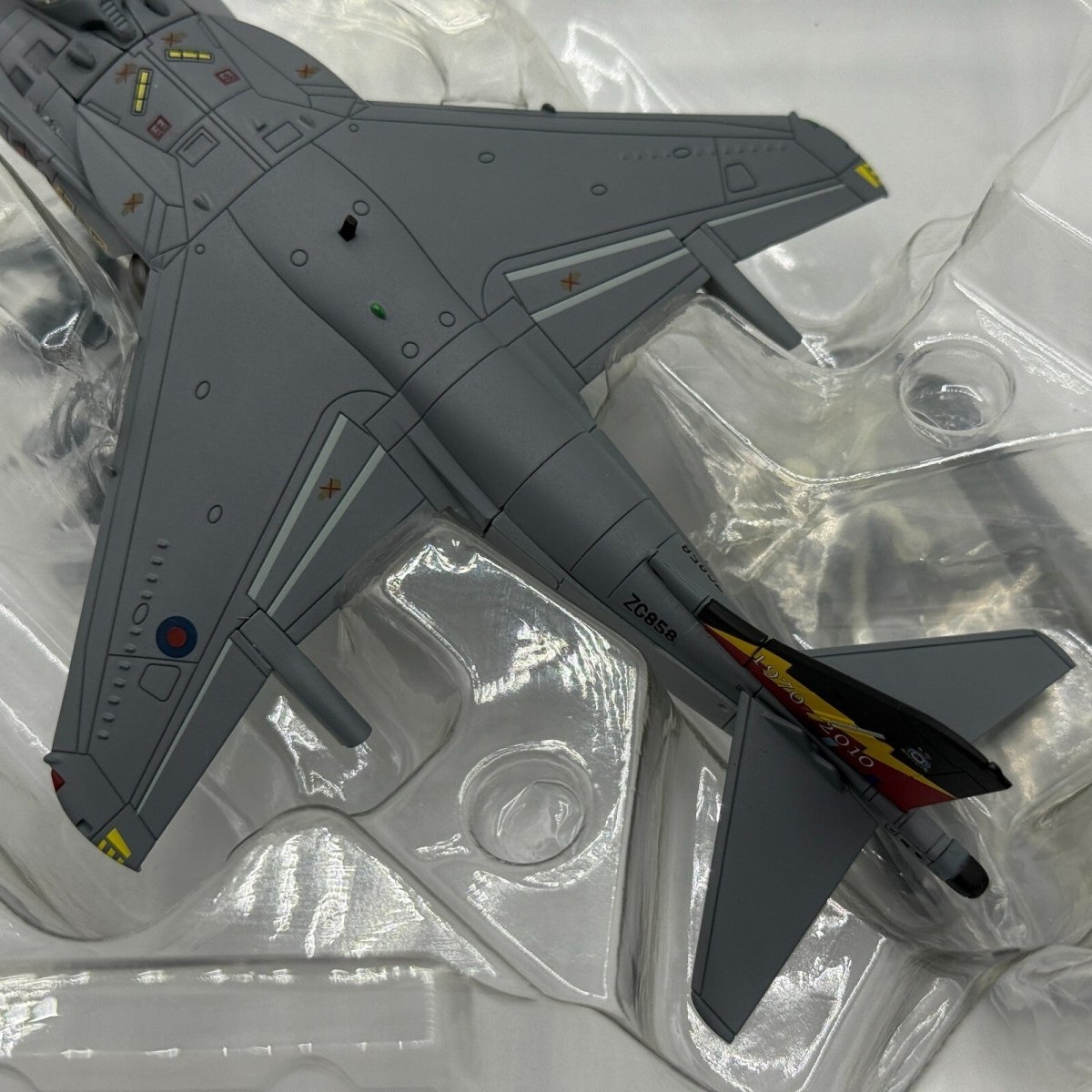 Hobby Master 1:72 Harrier II Plus, 4 Sqn Disbandment Scheme HA2611 - Hobby Master