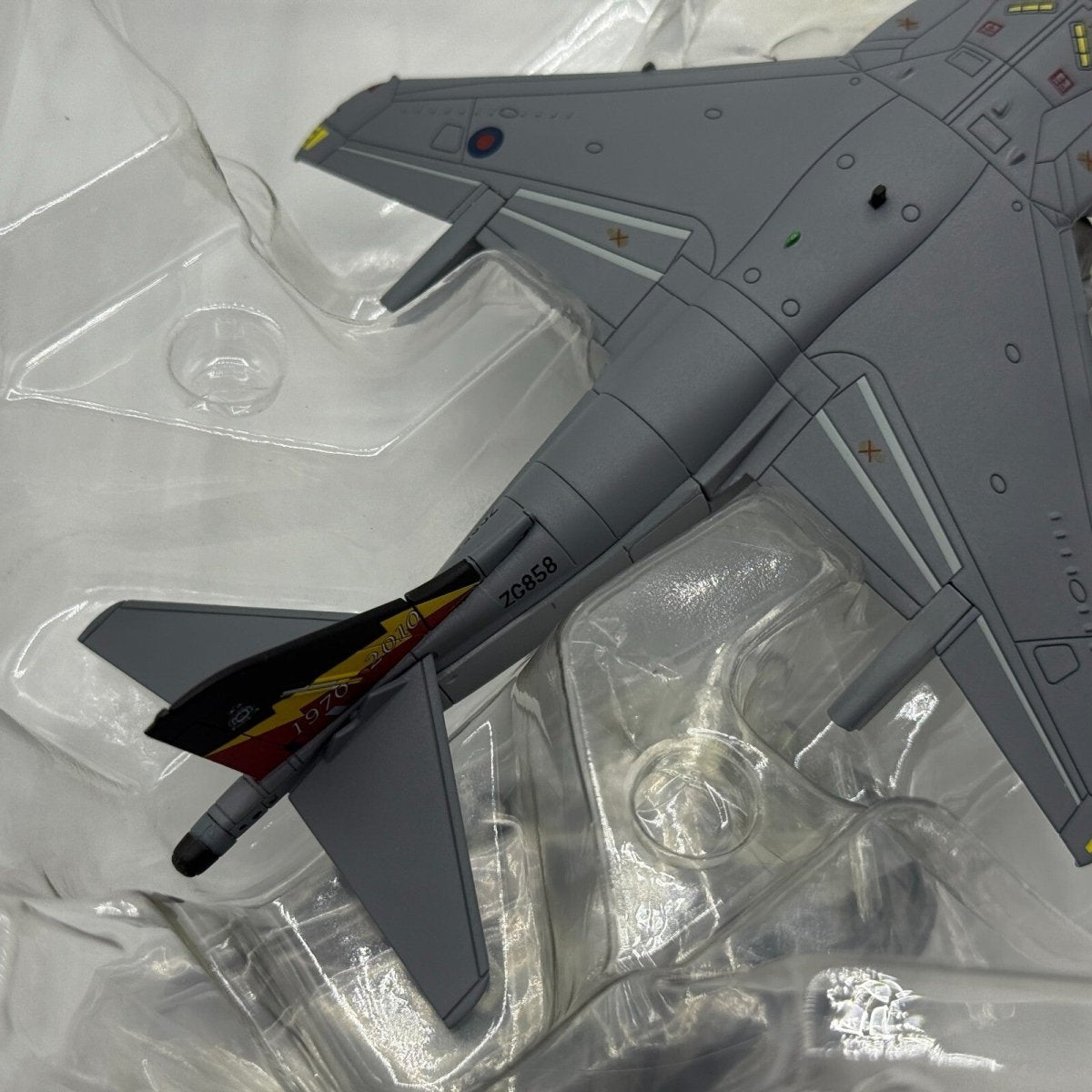 Hobby Master 1:72 Harrier II Plus, 4 Sqn Disbandment Scheme HA2611 - Hobby Master