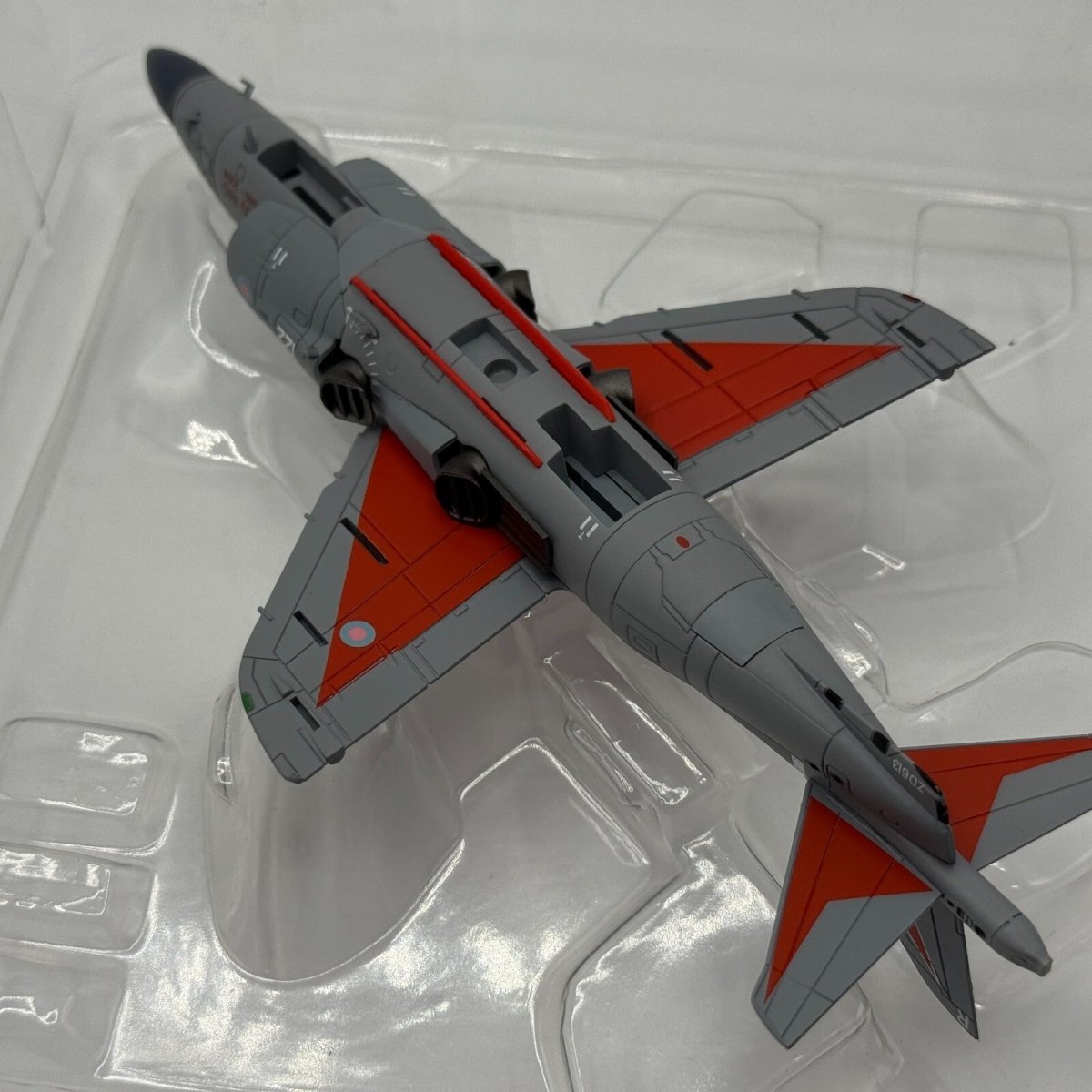 Hobby Master 1:72 Sea Harrier FA.2 ZD613/R - 122 800 Sqn 2004, Diecast HA4101 - Hobby Master