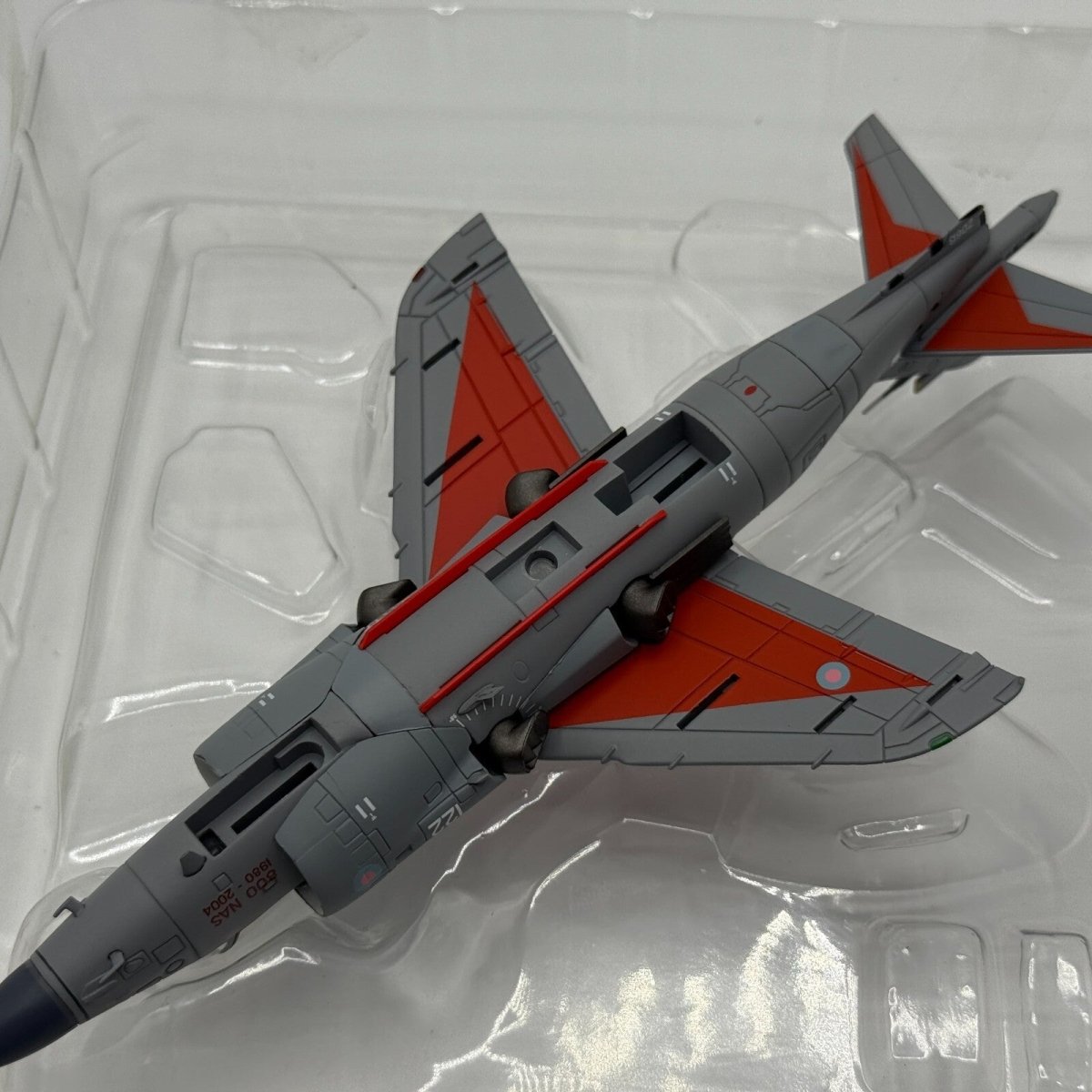 Hobby Master 1:72 Sea Harrier FA.2 ZD613/R - 122 800 Sqn 2004, Diecast HA4101 - Hobby Master