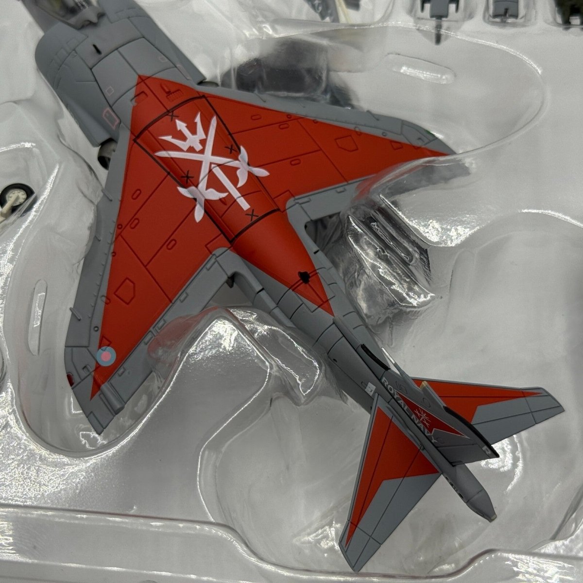 Hobby Master 1:72 Sea Harrier FA.2 ZD613/R - 122 800 Sqn 2004, Diecast HA4101 - Hobby Master