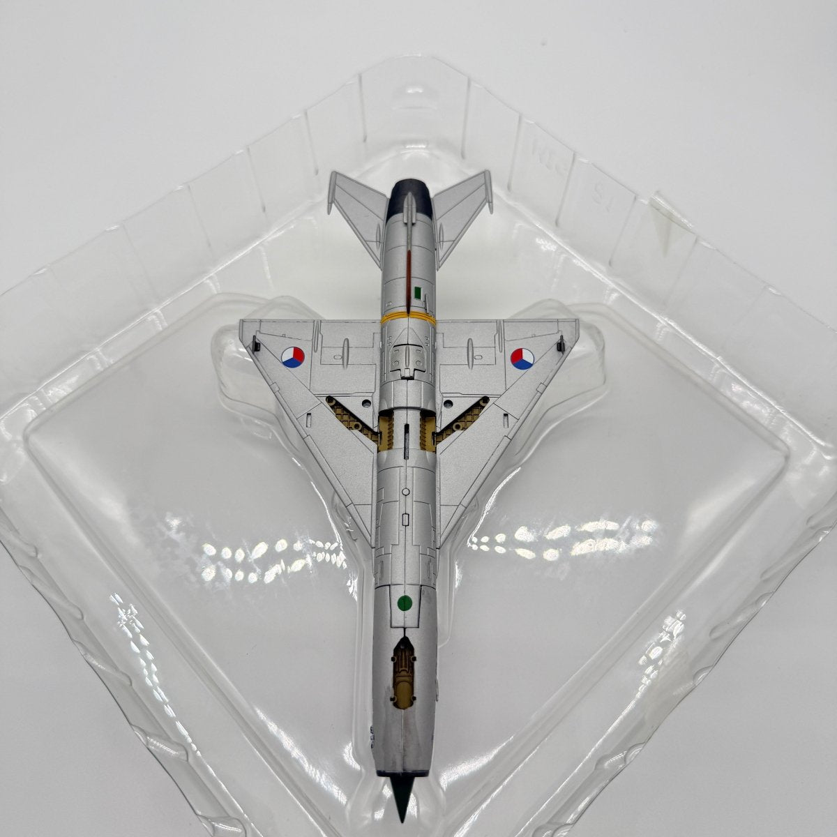 Hobby Master HA0186 1:72 MiG - 21PFM Fishbed Black 7207 Czechoslovakia 1991 - Hobby Master