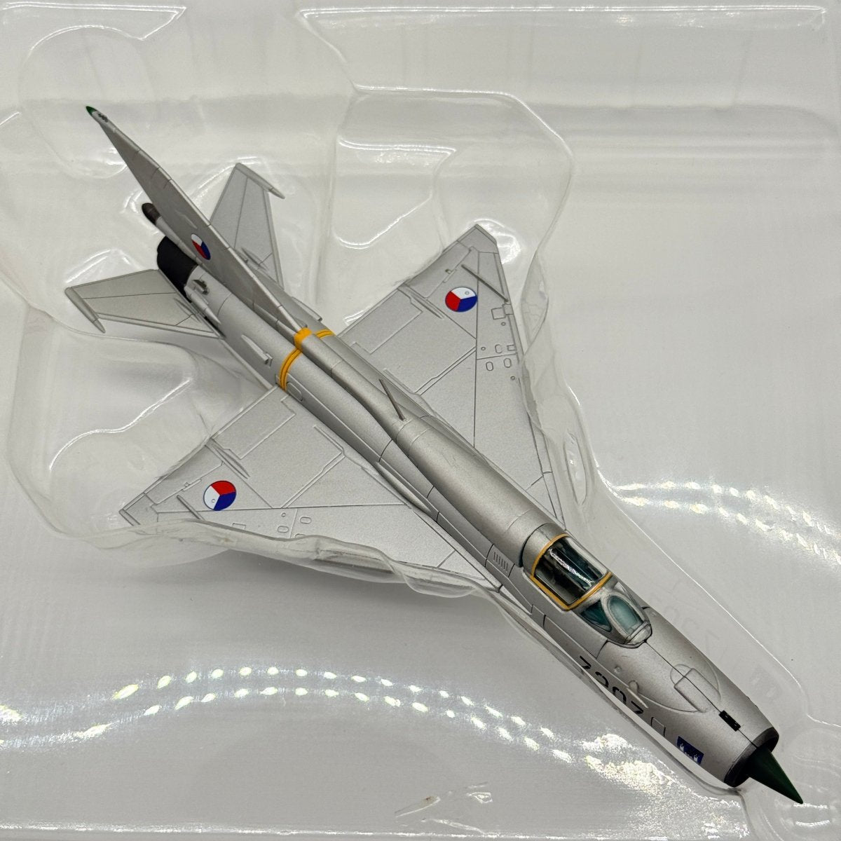 Hobby Master HA0186 1:72 MiG - 21PFM Fishbed Black 7207 Czechoslovakia 1991 - Hobby Master