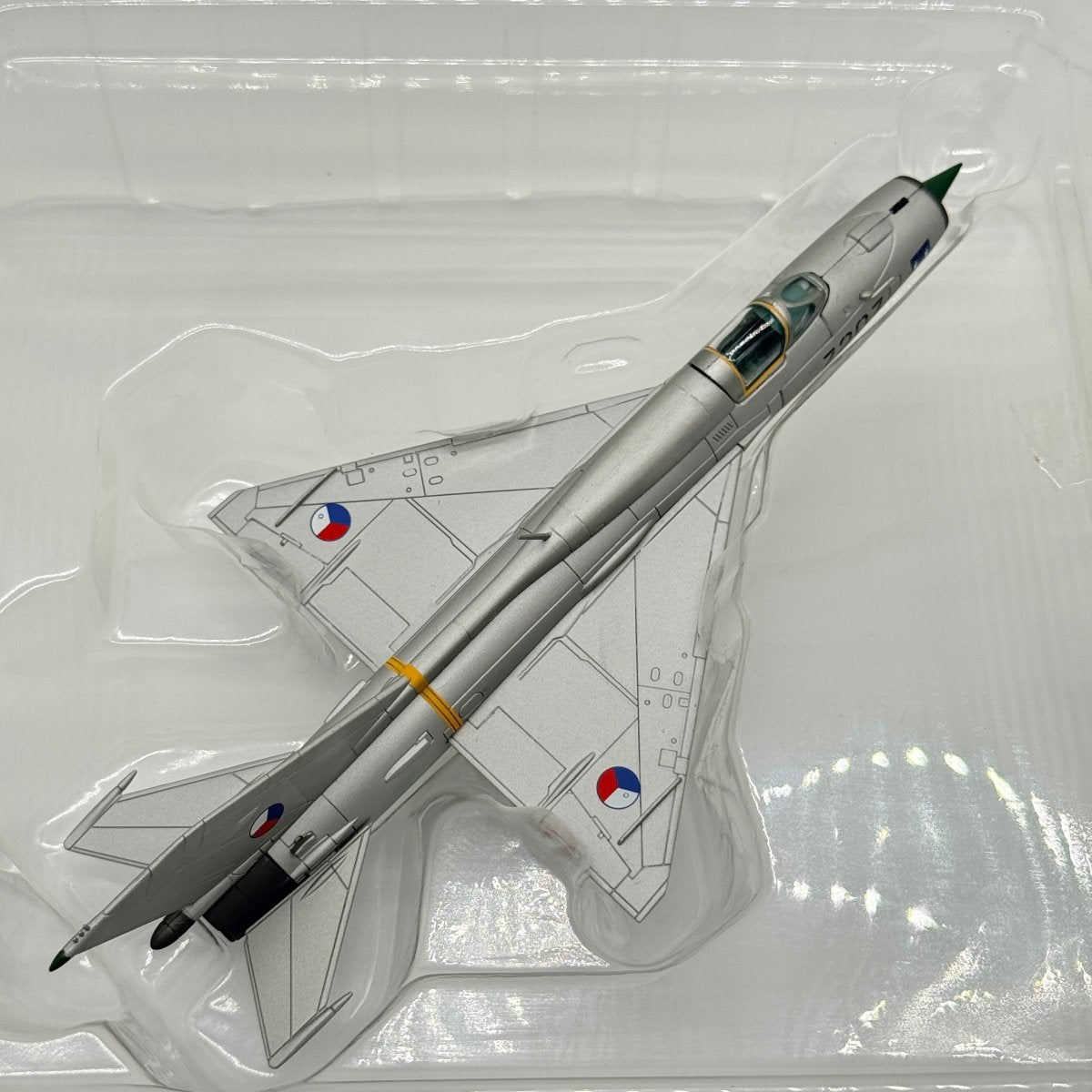 Hobby Master HA0186 1:72 MiG - 21PFM Fishbed Black 7207 Czechoslovakia 1991 - Hobby Master