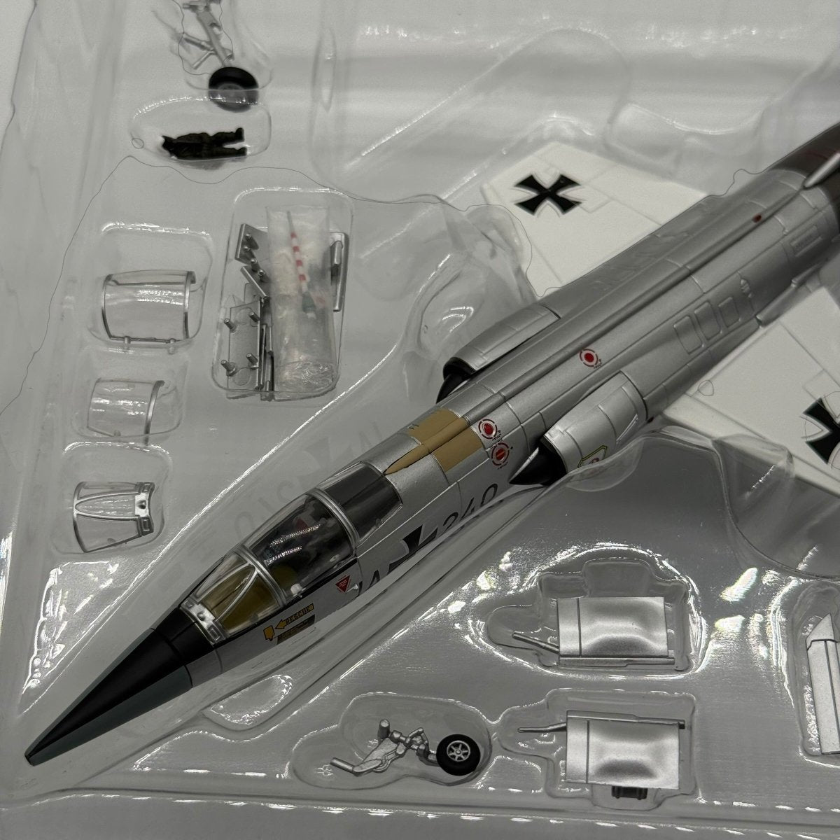 Hobby Master HA1043 1:72 Lockheed F - 104G Starfighter JA+240 JG 71 1965 - Hobby Master
