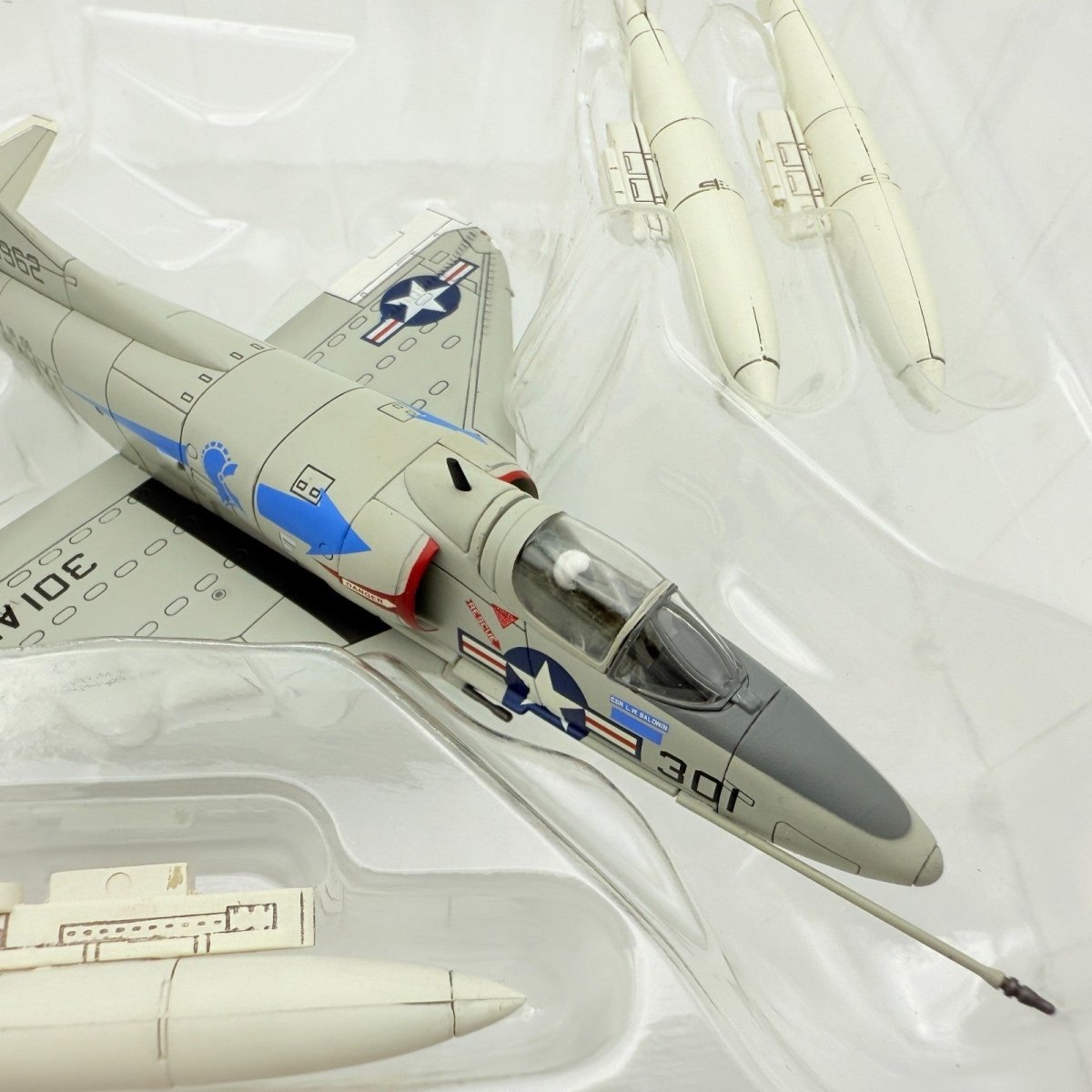 Hobby Master HA1402 1:72 A - 4B Gladiator "VA - 106" Cdr. L. W. Baldwin, 1960s - Hobby Master