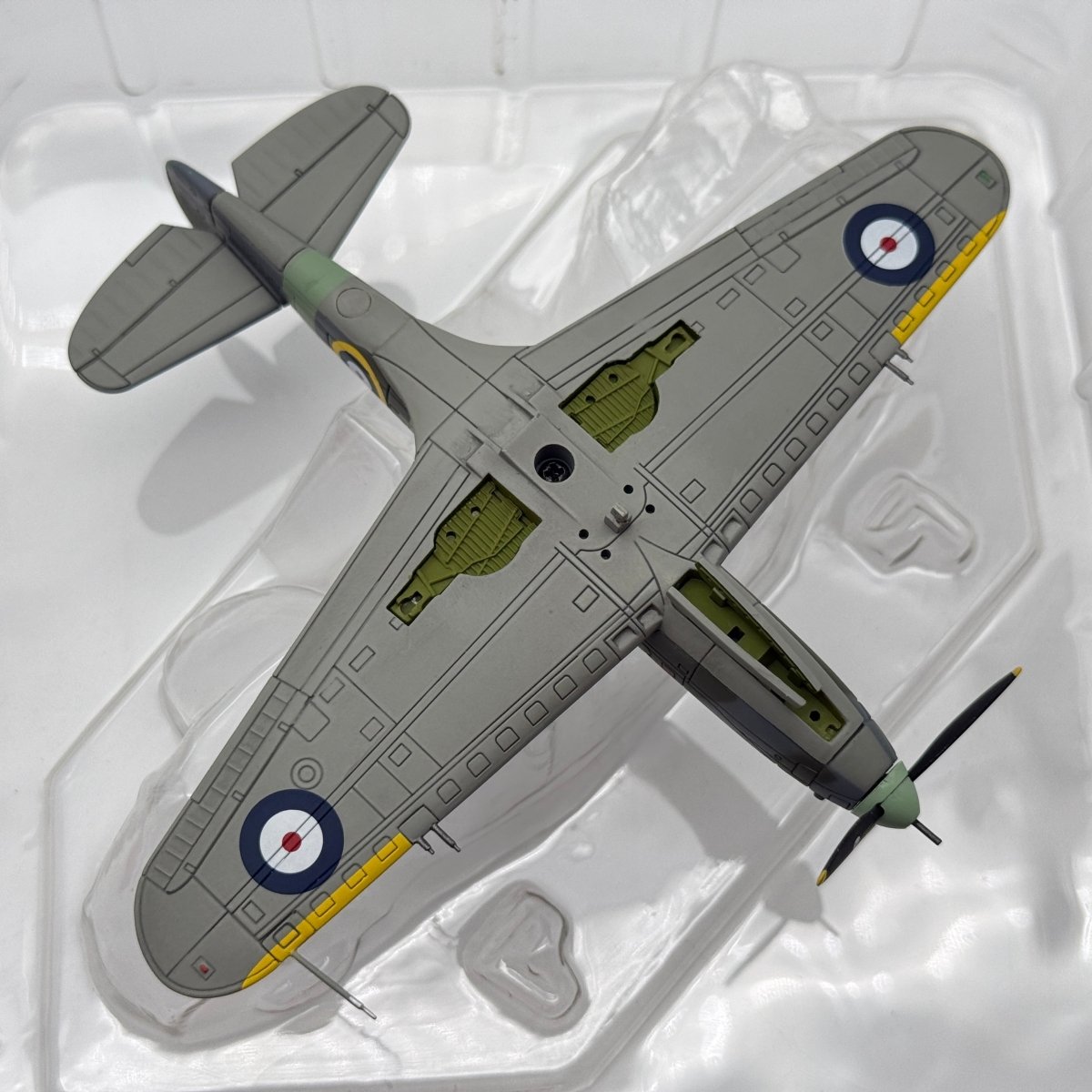 Hobby Master HA1703 1:72 Bell P-39 Mk I Airacobra AH601 601 Sqn Duxford 1941 - Hobby Master