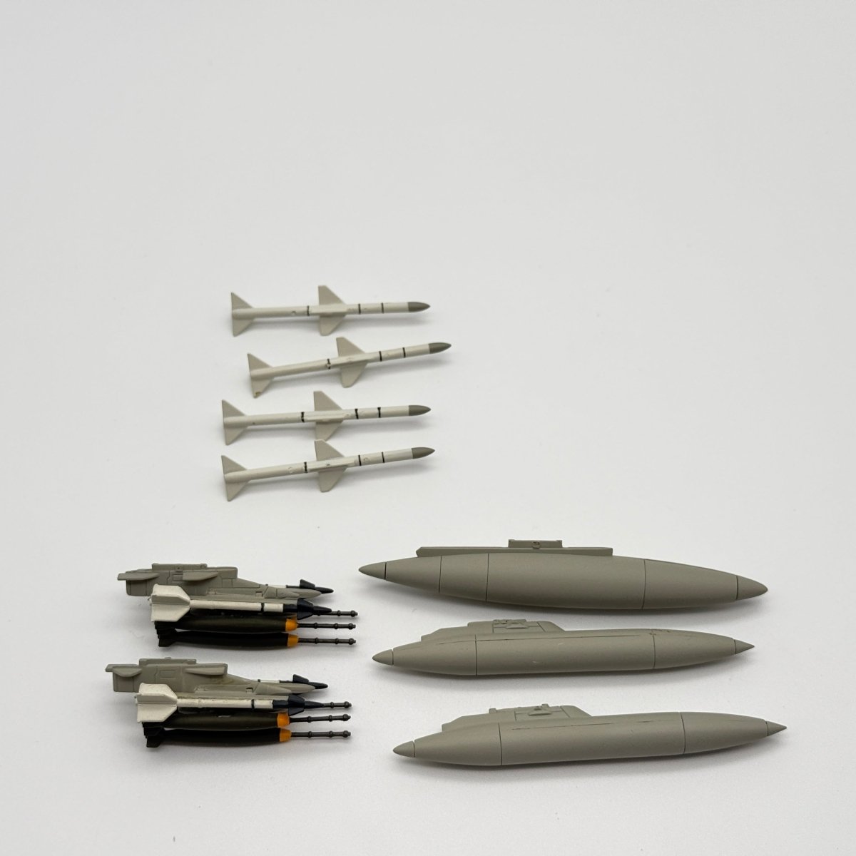 Hobby Master HA19008 1:72 F - 4J Phantom II USN VF - 74 Be - Devilers AA201 - Hobby Master