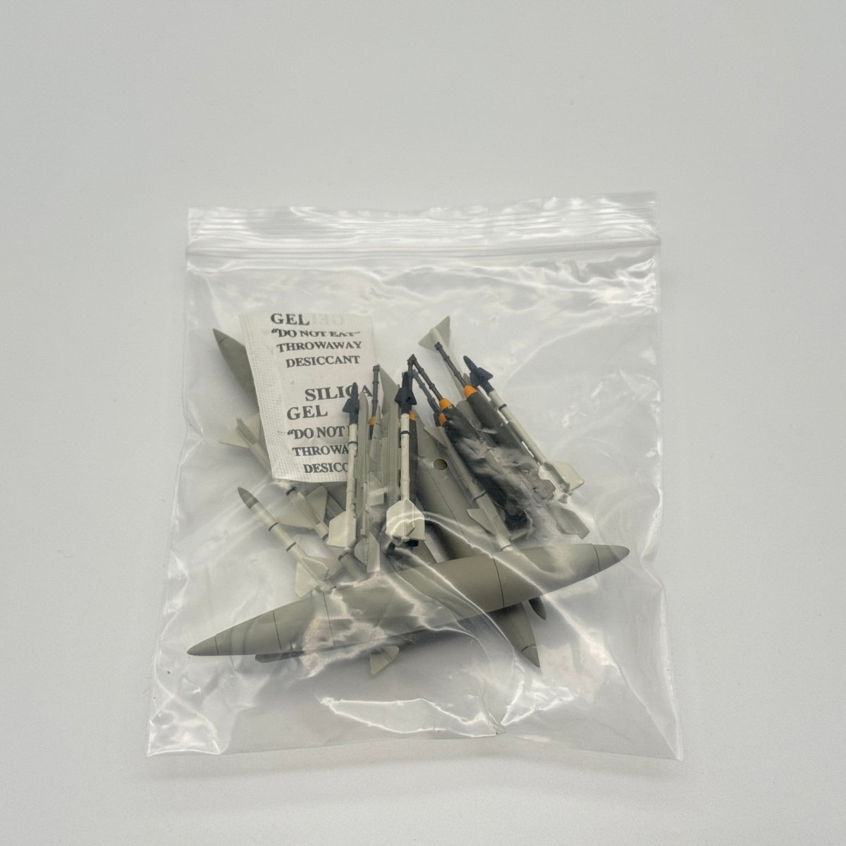 Hobby Master HA19008 1:72 F - 4J Phantom II USN VF - 74 Be - Devilers AA201 - Hobby Master