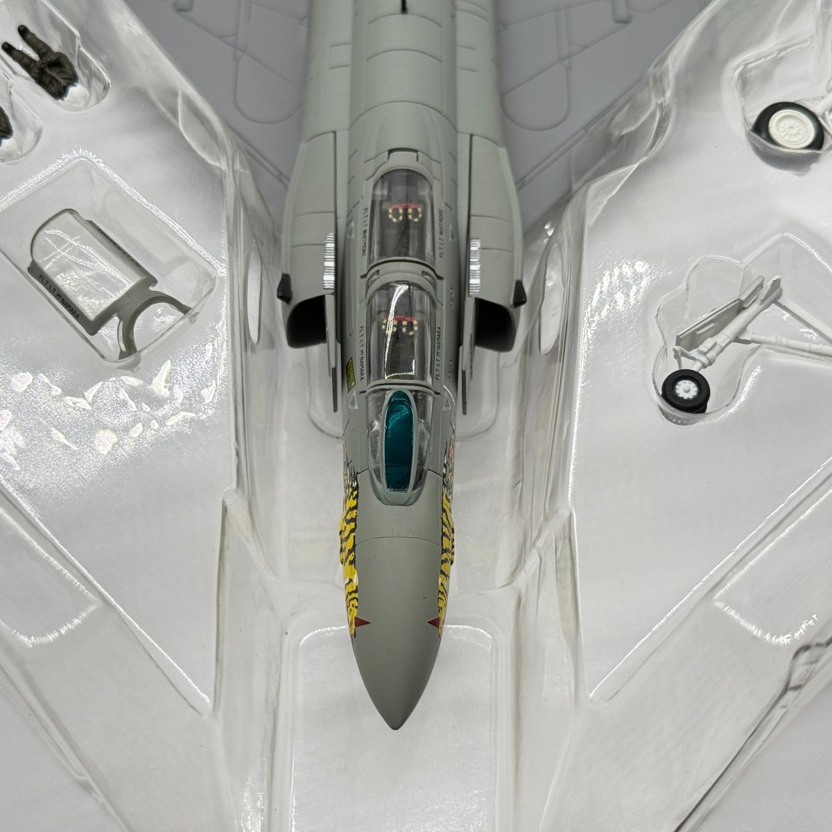 Hobby Master HA1920 1:72 F - 4J Phantom II Tiger Meet - Hobby Master