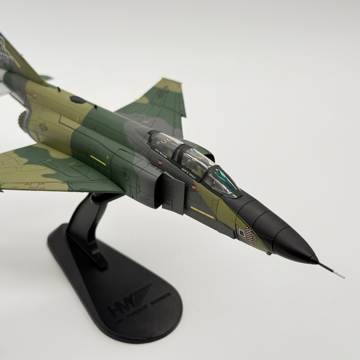 Hobby Master HA1958 1:72 McDonnell Douglas RF-4C Phantom II USAF 10th TRW 1st TRS 68-0657 Starize RAF Alconbury 1986 - Hobby Master