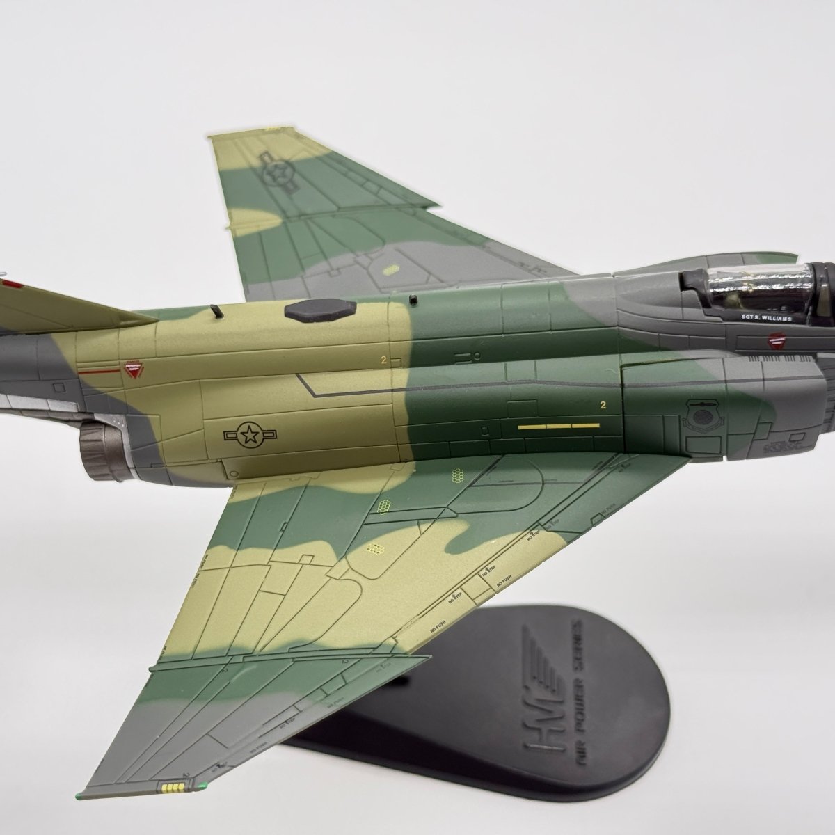 Hobby Master HA1958 1:72 McDonnell Douglas RF-4C Phantom II USAF 10th TRW 1st TRS 68-0657 Starize RAF Alconbury 1986 - Hobby Master