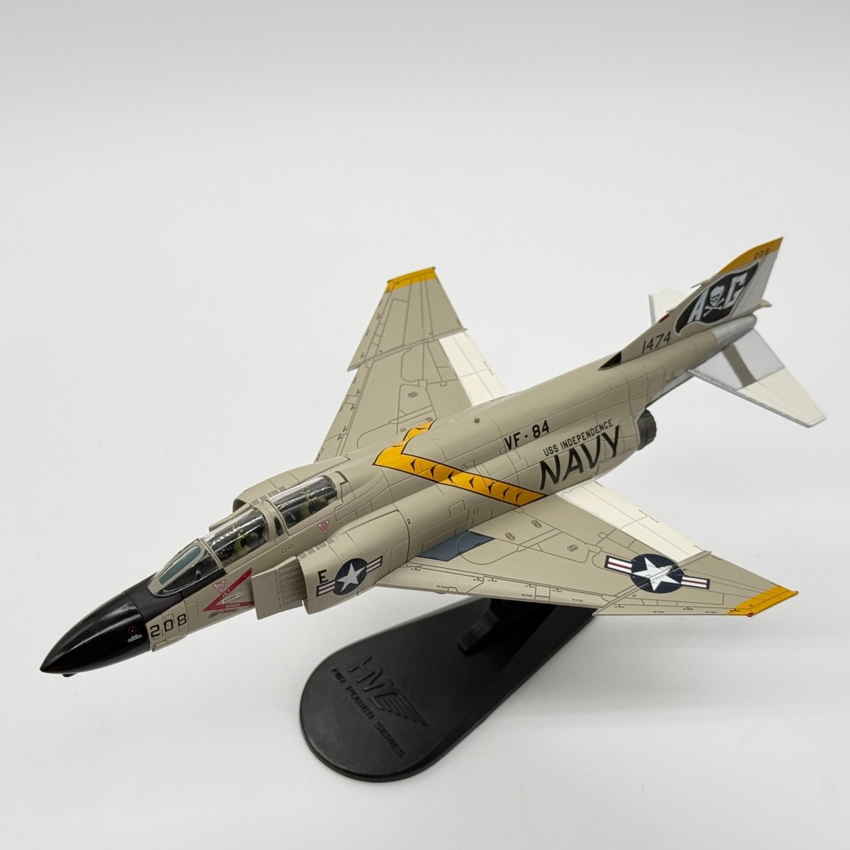 Hobby Master HA1968 1:72 McDonnell Douglas F-4B Phantom II US Navy VF-84 Jolly Rogers AG206 USS Independence Gulf of Tonkin 1965 - Hobby Master