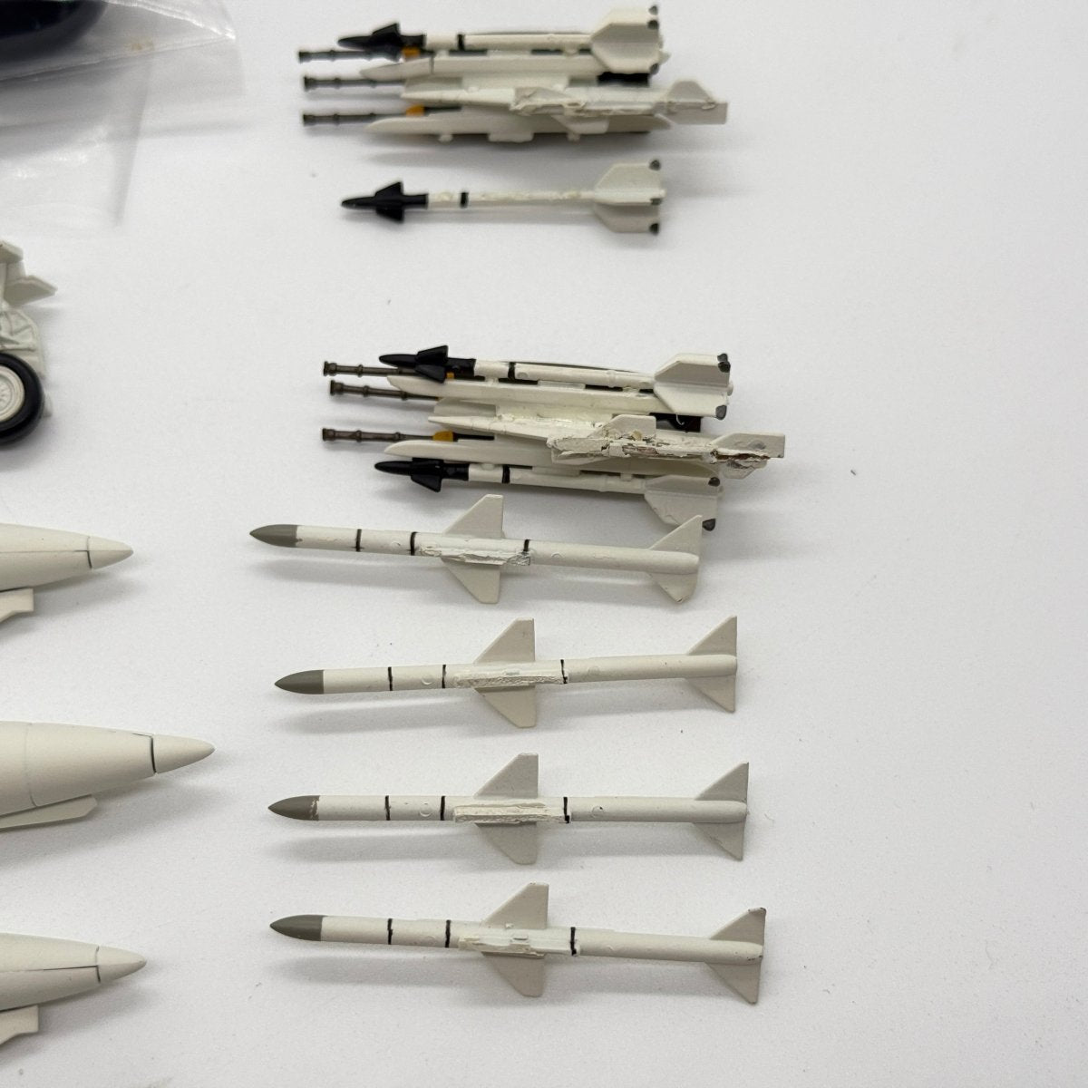 Hobby Master HA1968 1:72 McDonnell Douglas F-4B Phantom II US Navy VF-84 Jolly Rogers AG206 USS Independence Gulf of Tonkin 1965 - Hobby Master