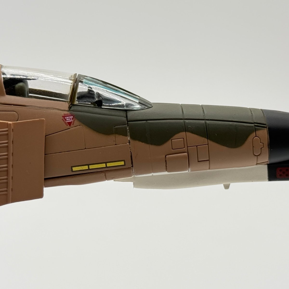 Hobby Master HA1981 1:72 McDonnell Douglas F-4G Wild Weasel USAF 37th TFW 563rd TFS 69-7582 George AFB 1980s - Hobby Master