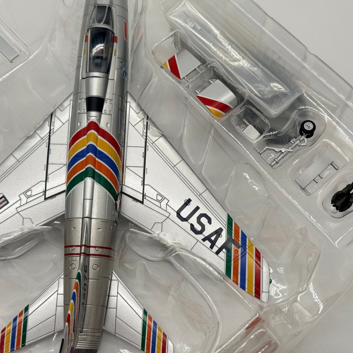 Hobby Master HA2105 1:72 F - 100C Super Sabre 54 - 2076 George Laven Jr - Hobby Master