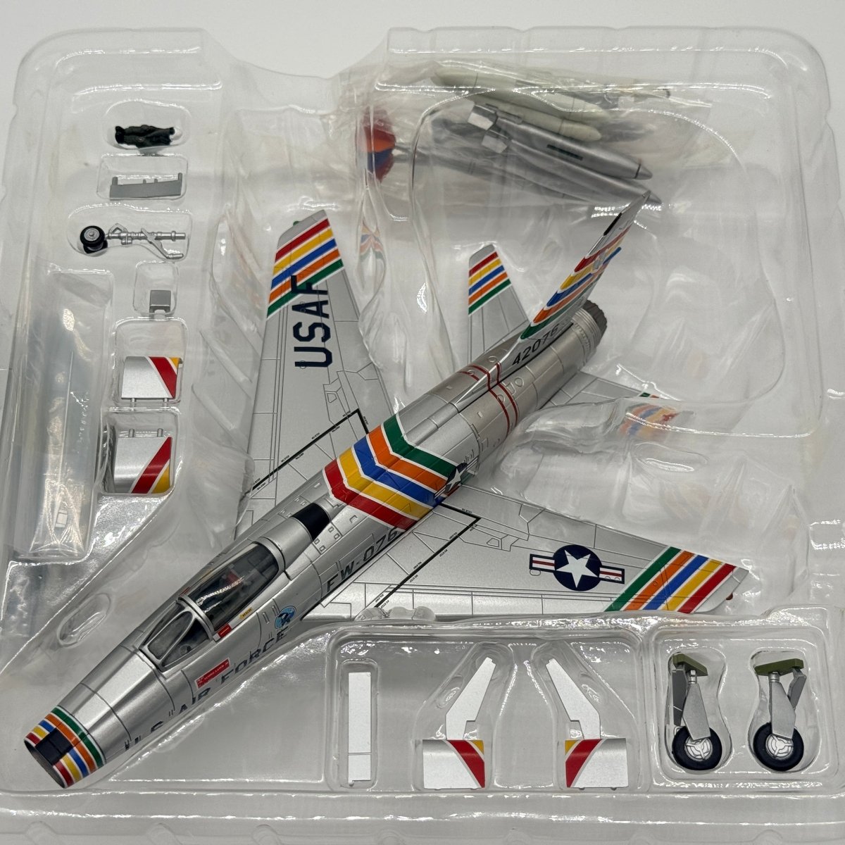 Hobby Master HA2105 1:72 F - 100C Super Sabre 54 - 2076 George Laven Jr - Hobby Master