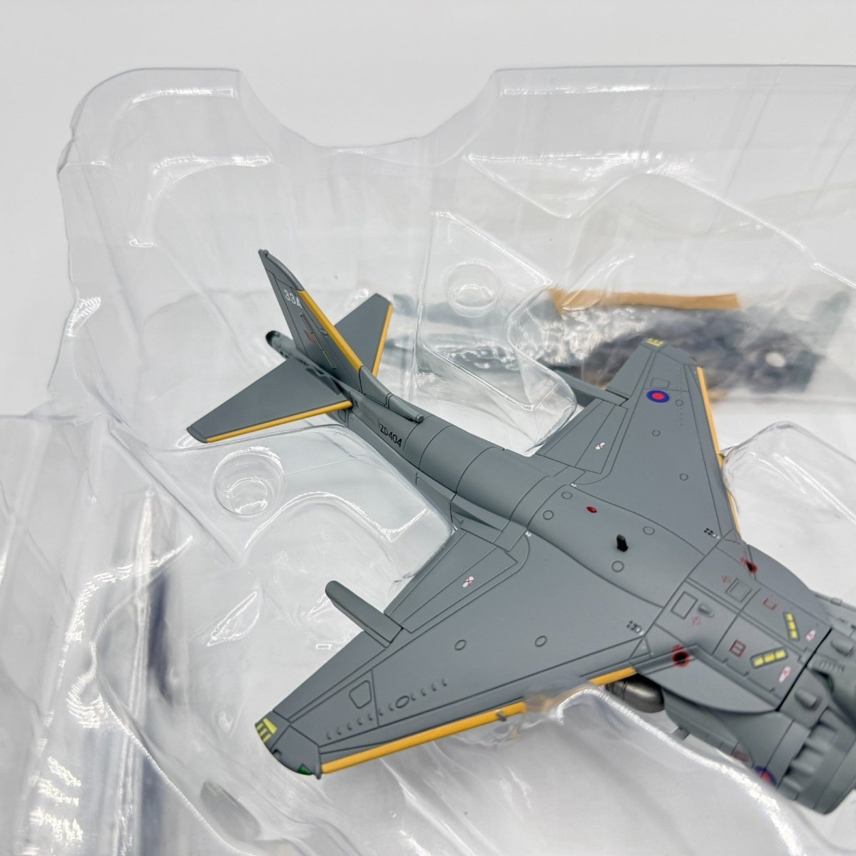 Hobby Master HA2623 1:72 Harrier GR7A ZD404 Lucy Operation Herrick Kandahar 2006 - Hobby Master
