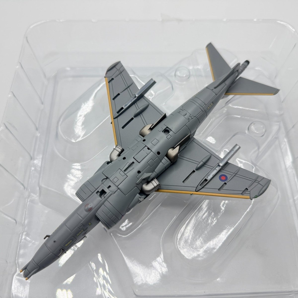 Hobby Master HA2623 1:72 Harrier GR7A ZD404 Lucy Operation Herrick Kandahar 2006 - Hobby Master