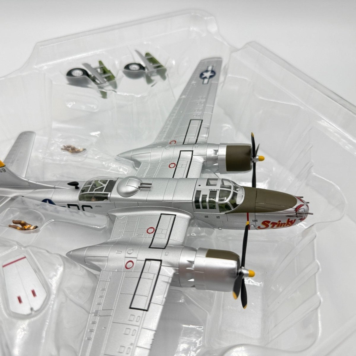Hobby Master HA3201 1:72 A - 26B Invader "Stinky" 552nd BS 386th BG, France 1954 - Hobby Master