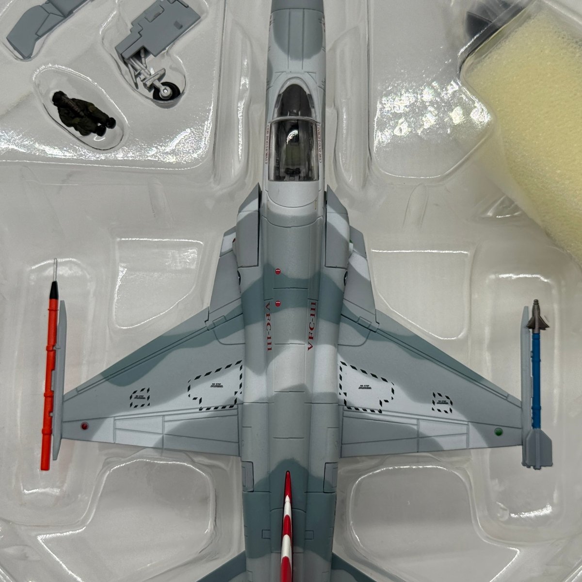 Hobby Master HA3301 1:72 Northrop F-5N Tiger II US Navy VFC-111 Sundowners NAS Key West - Hobby Master