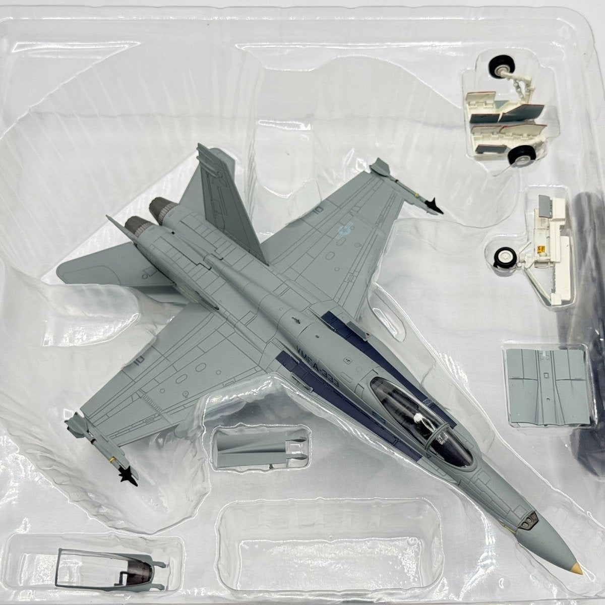 Hobby Master HA3519 1:72 F/A - 18A+ VMFA - 333 Fighting Shamrocks Late 1980s - Hobby Master
