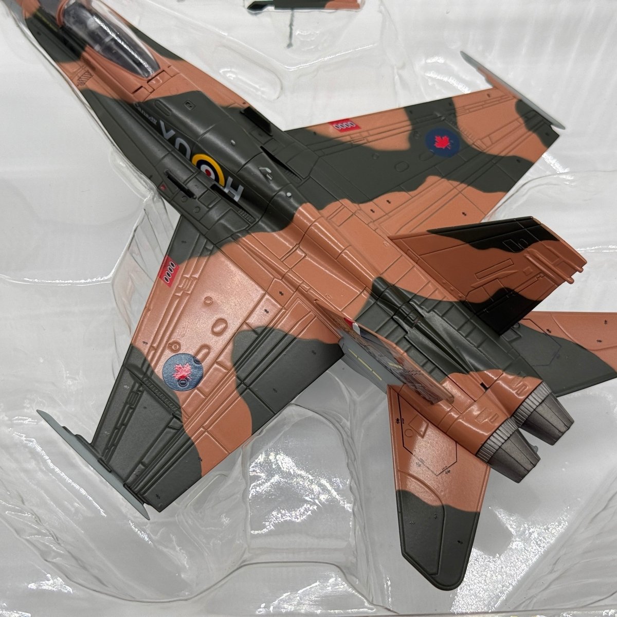 Hobby Master HA3526 1:72 CF-18 Hornet RCAF Battle of Britain 75th Anniv 2015 - Hobby Master