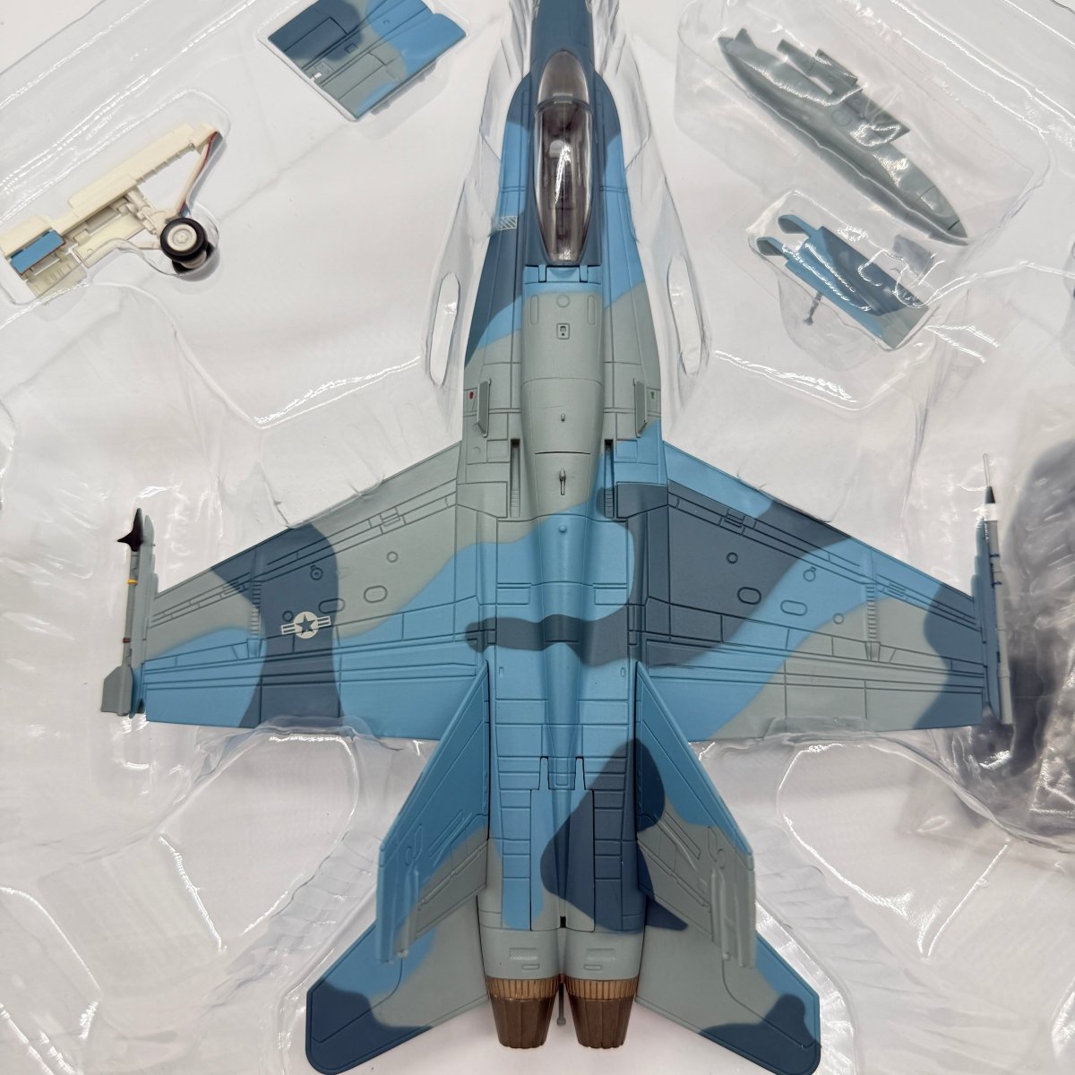 Hobby Master HA3544 1:72 F/A - 18A Hornet NSAWC 55 NAS Fallon 2004 - Hobby Master