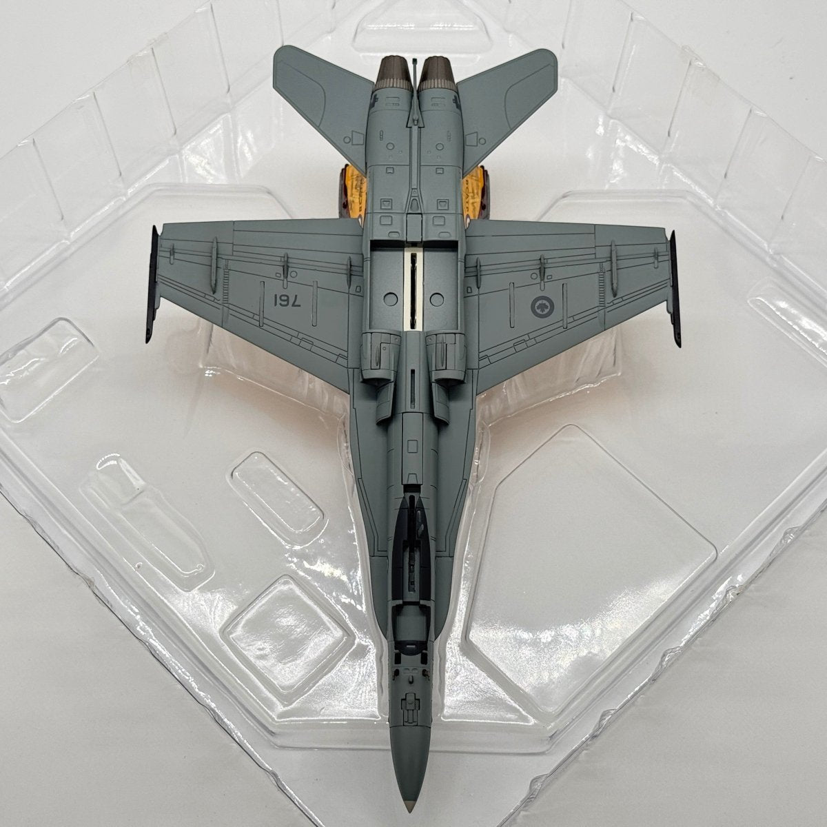 Hobby Master HA3550 1:72 CF-18 Hornet RCAF Demonstration Team 2016 - Hobby Master