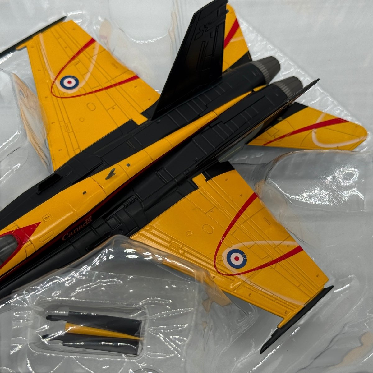 Hobby Master HA3550 1:72 CF-18 Hornet RCAF Demonstration Team 2016 - Hobby Master