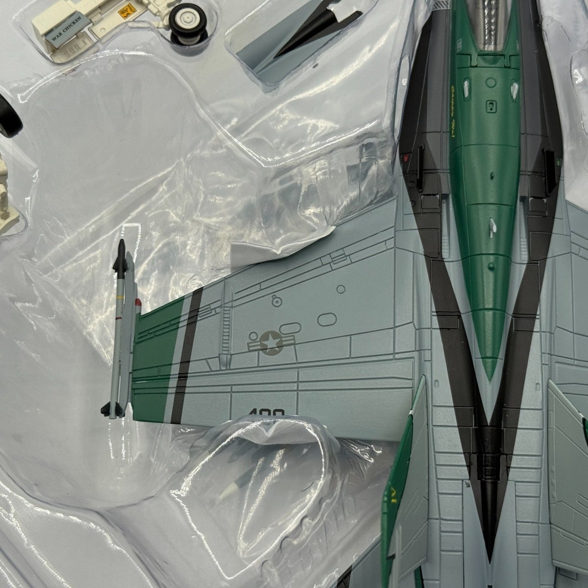 Hobby Master HA3566 1:72 F/A - 18C Hornet Strike Fighter "Chippy Ho" - Hobby Master