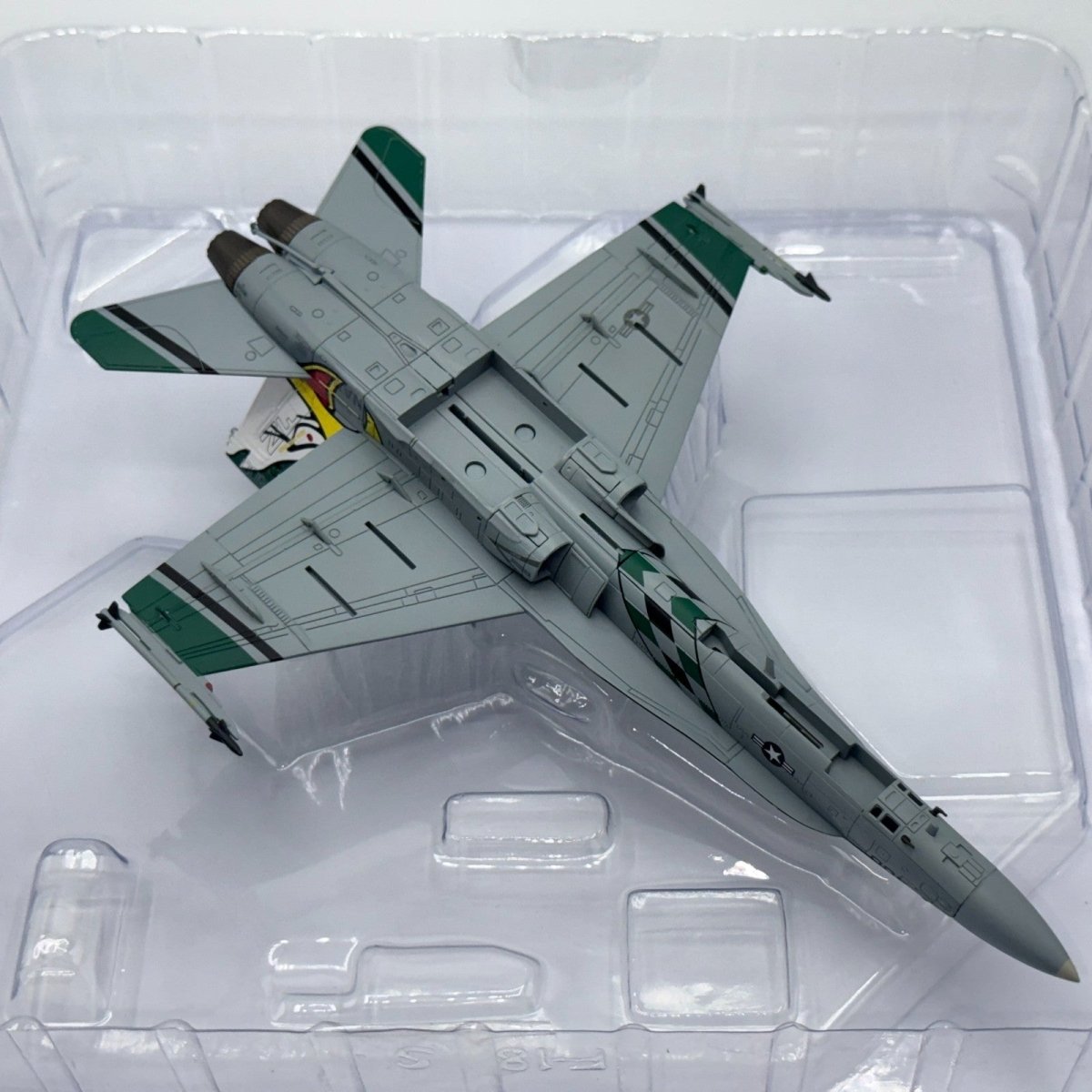 Hobby Master HA3566 1:72 F/A - 18C Hornet Strike Fighter "Chippy Ho" - Hobby Master