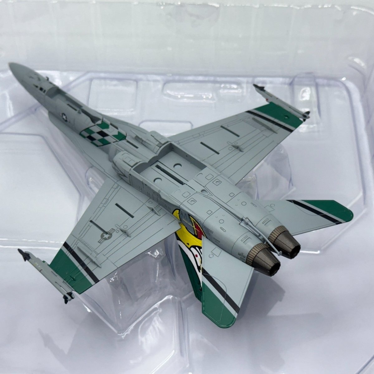 Hobby Master HA3566 1:72 F/A - 18C Hornet Strike Fighter "Chippy Ho" - Hobby Master