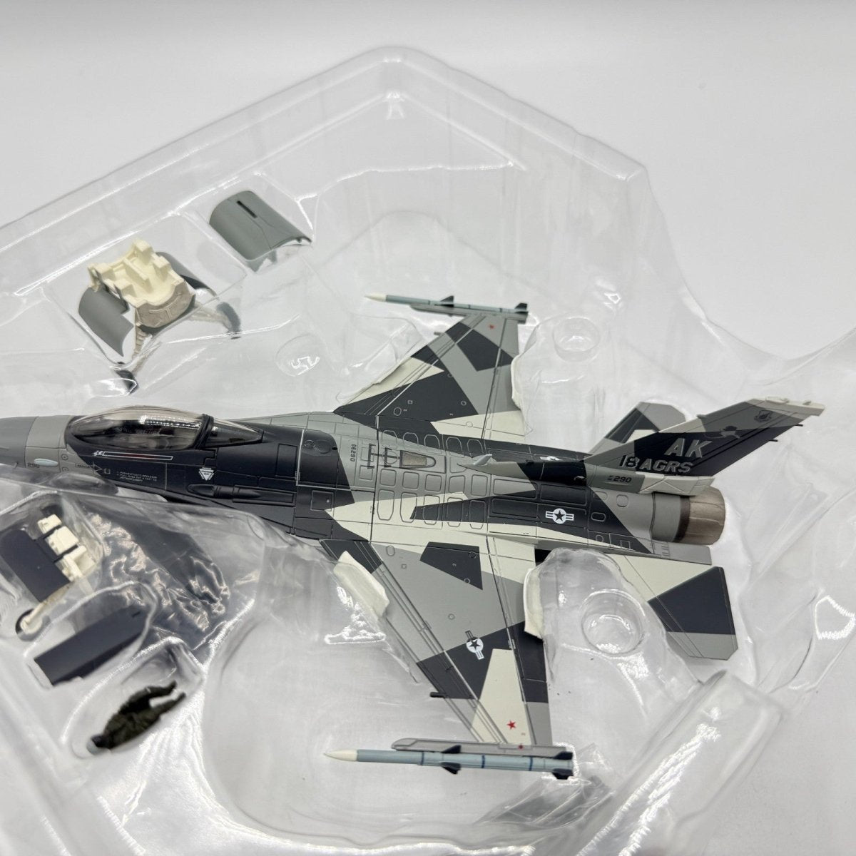 Hobby Master HA38004 1:72 F - 16C BDU Splinter 86 - 0290, 18th AGRS, Alaska 2018 - Hobby Master
