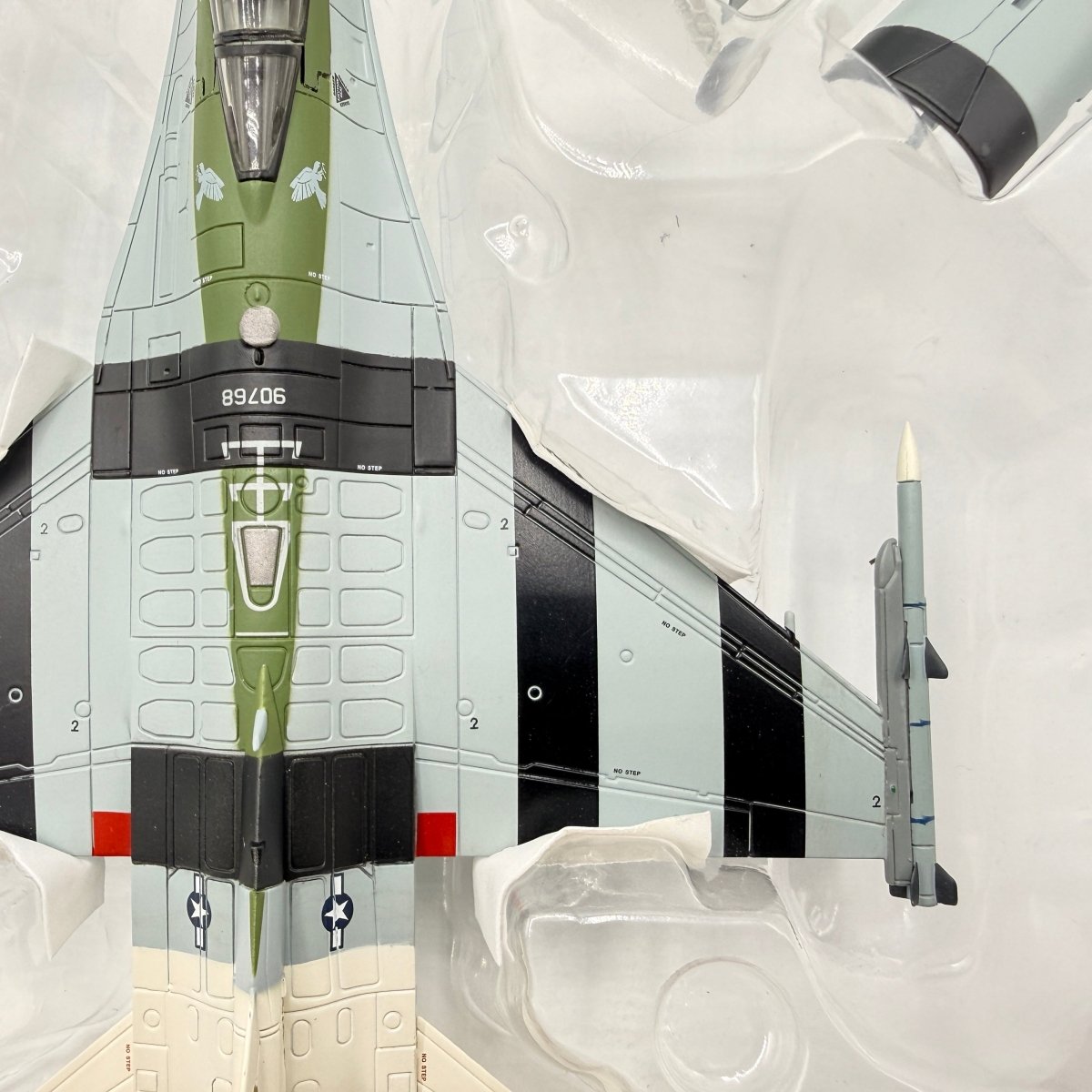 Hobby Master HA38013 1:72 F - 16C "Passionate Patsy", 90 - 0768, 310th FS Luke AFB - Hobby Master