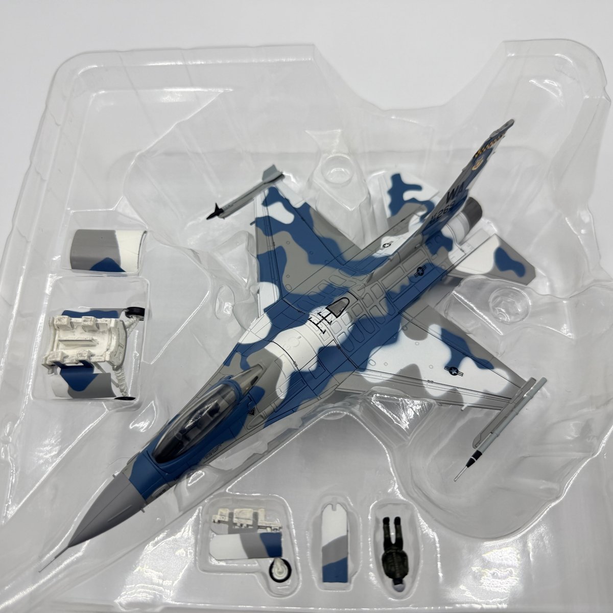Hobby Master HA3808 1:72 F - 16C+ Block 32, 86 - 0269 WA, 64th Aggressor Nellis - Hobby Master