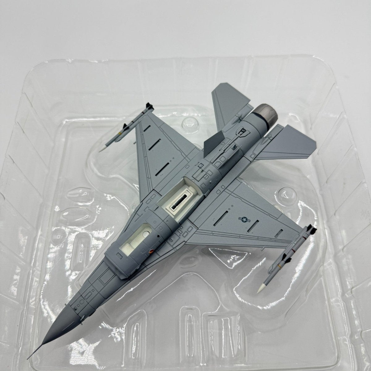 Hobby Master HA3811 1:72 F - 16C Fighting Falcon, 88 - 0471, Black Widows Iraq 2006 - Hobby Master