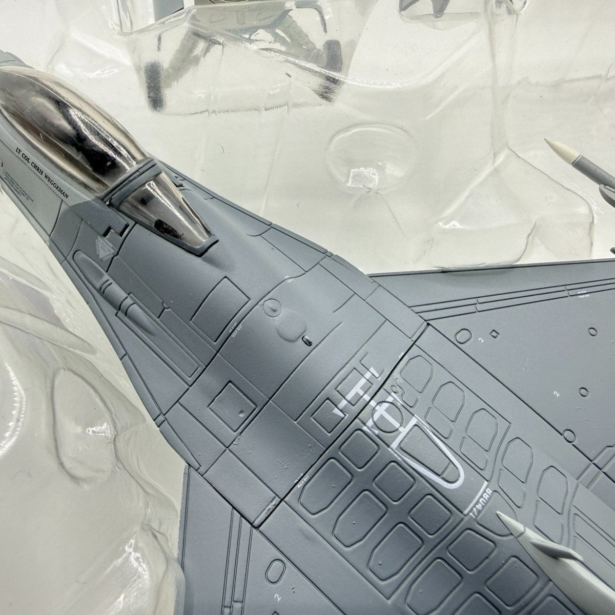 Hobby Master HA3811 1:72 F - 16C Fighting Falcon, 88 - 0471, Black Widows Iraq 2006 - Hobby Master