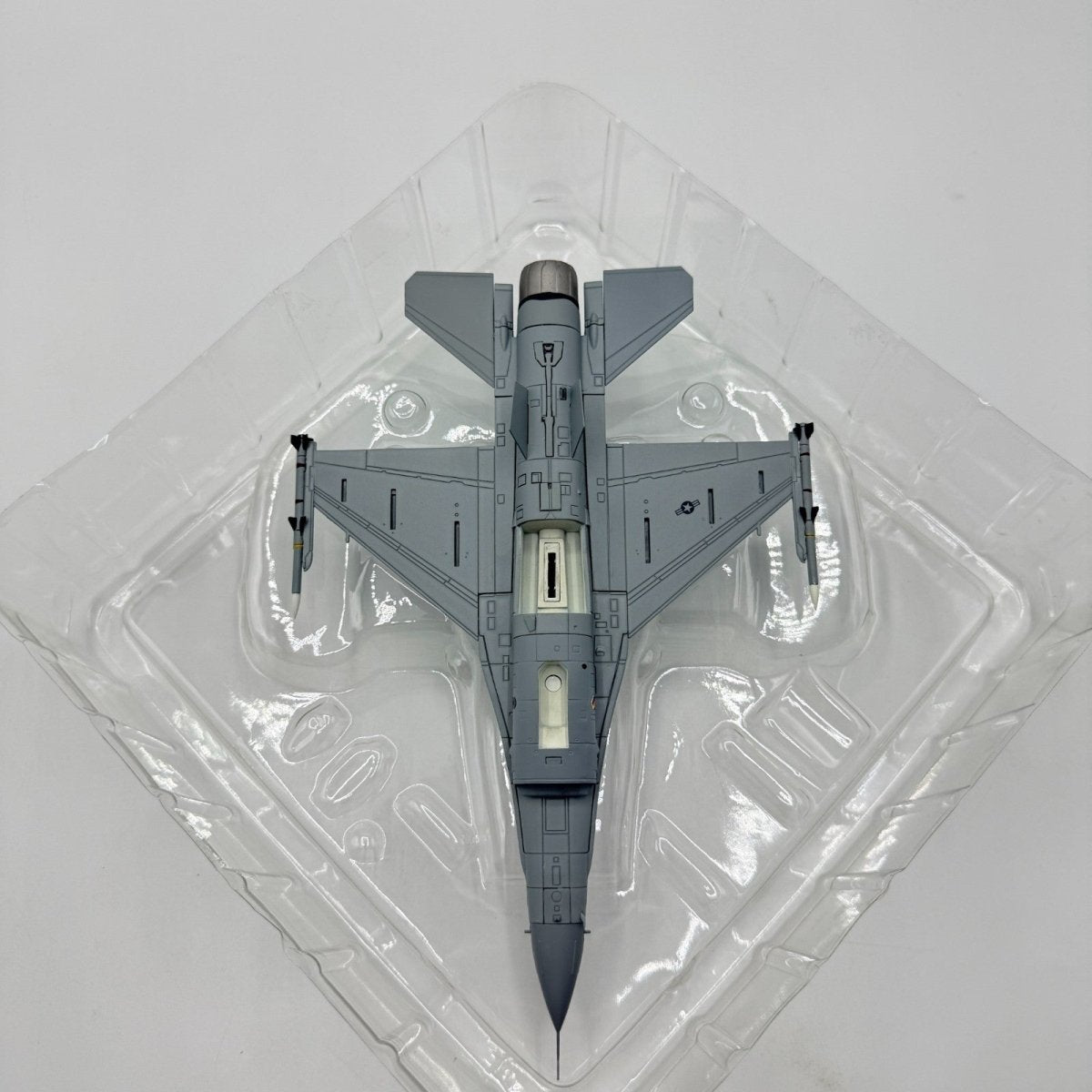 Hobby Master HA3811 1:72 F - 16C Fighting Falcon, 88 - 0471, Black Widows Iraq 2006 - Hobby Master