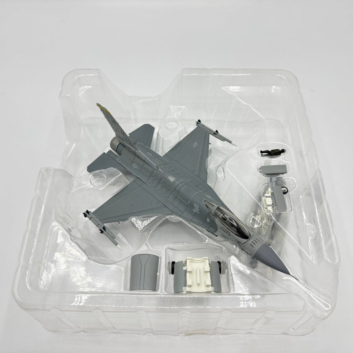 Hobby Master HA3824 1:72 F - 16CJ Falcon, 90 - 0825, 14th FS 35th FW, Misawa AB - Hobby Master