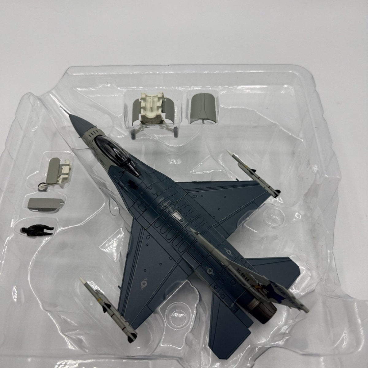Hobby Master HA3869 1:72 F - 16C Block 52, 92 - 3911, 157th FS, SC ANG McEntire - Hobby Master