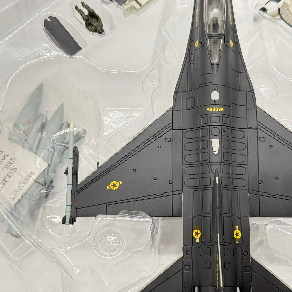 Hobby Master HA3871 1:72 F-16C Fighting Falcon USAF 18th AGRS Alaska 2017 - Hobby Master
