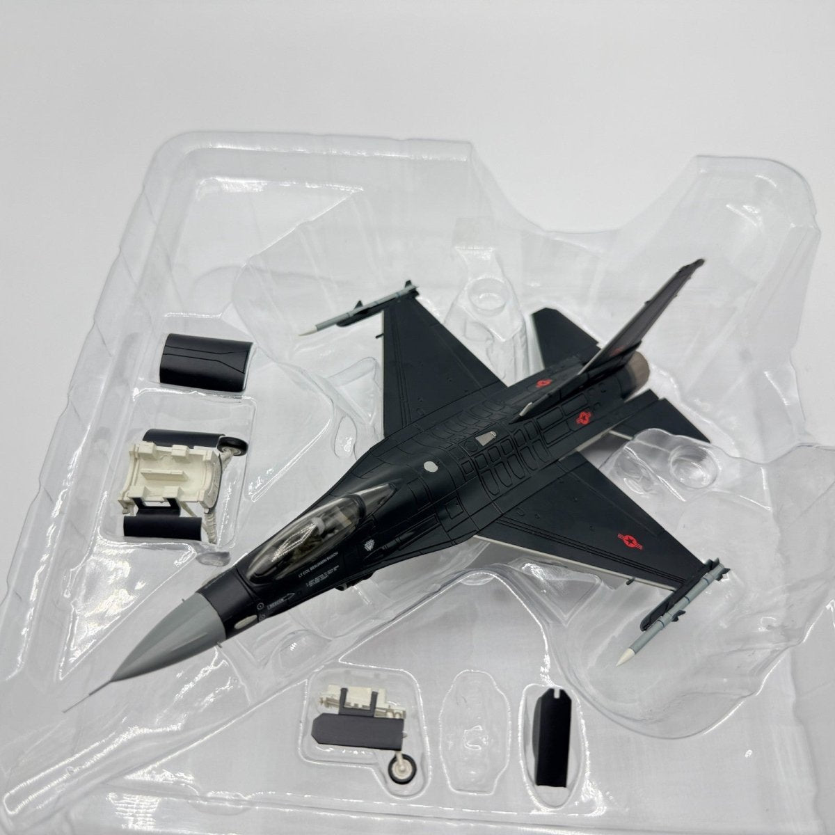 Hobby Master HA3872 1:72 F - 16C Fighting Falcon 18th Aggressor Sqn Alaska 2017 - Hobby Master